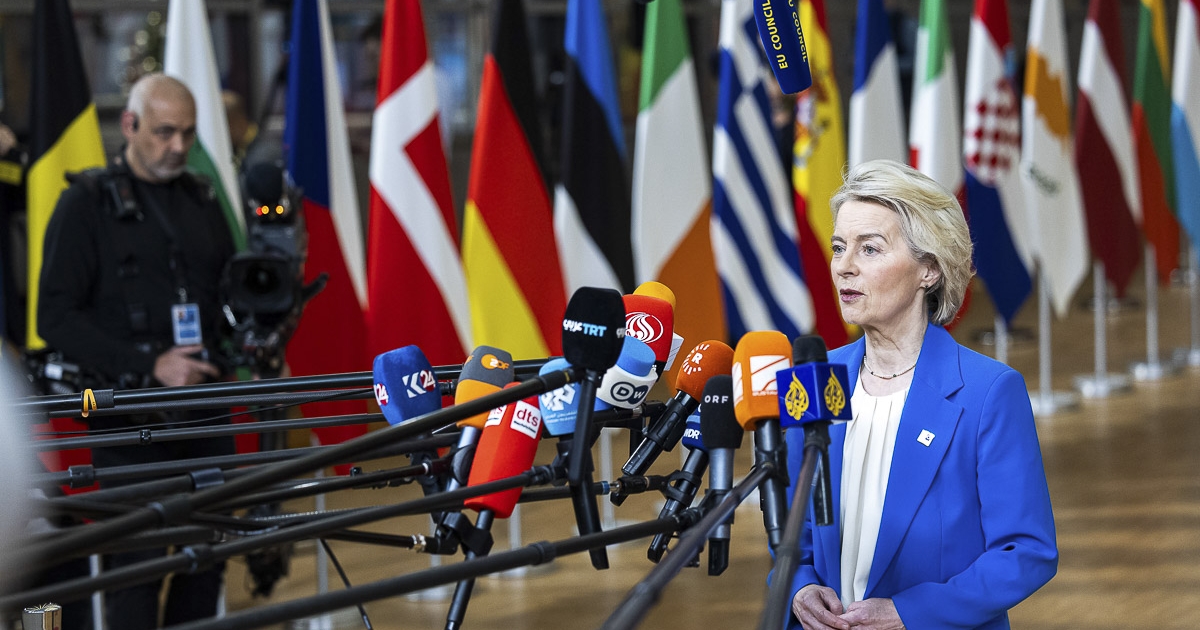 A befagyasztott orosz vagyon helyett hitelből támogatják Ukrajnát