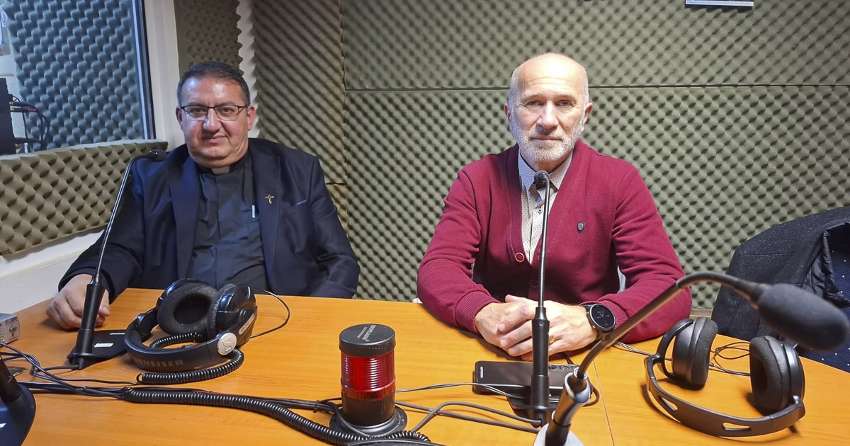 Húsz év szolgálat a hit hullámhosszán