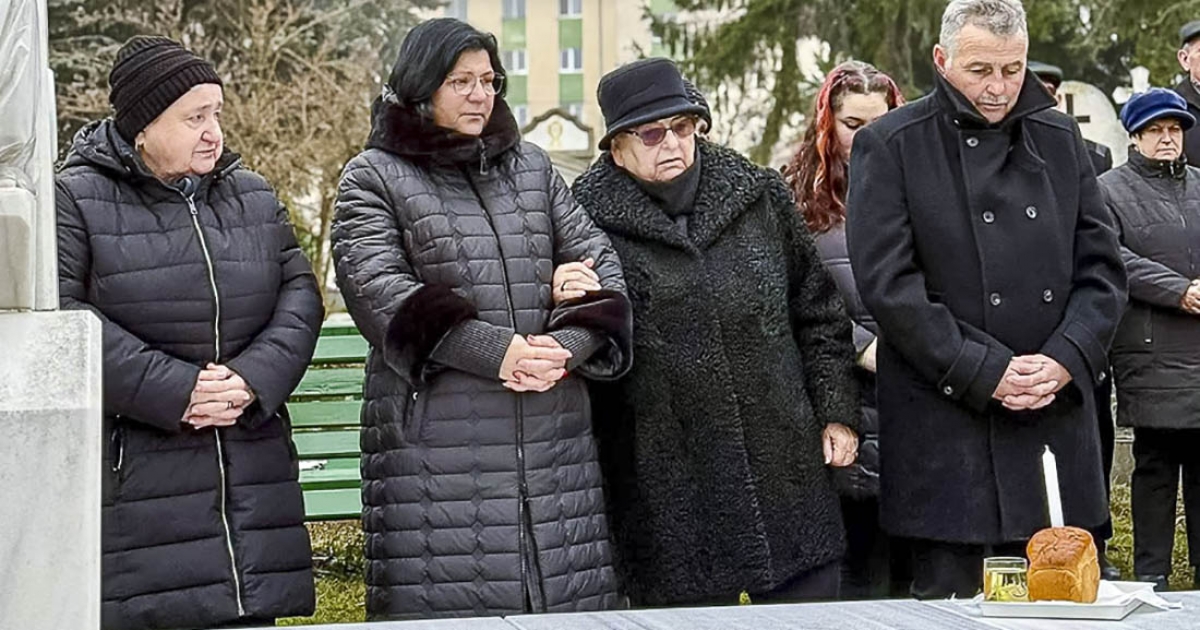 Az áldozatvállalás előtt tisztelegtek