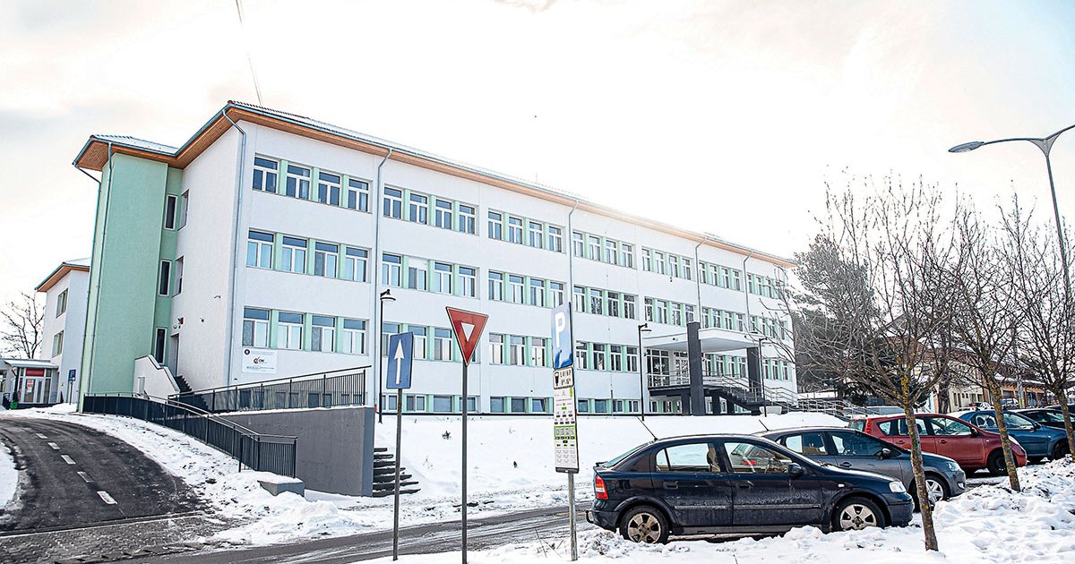 Megyei tulajdonban a poliklinika