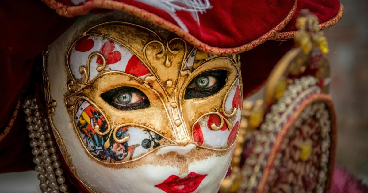 Farsangi smink- és jelmeztrendek