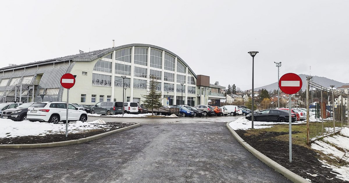 Új kijárat segíti a közlekedést az Erőss Zsolt Arénánál