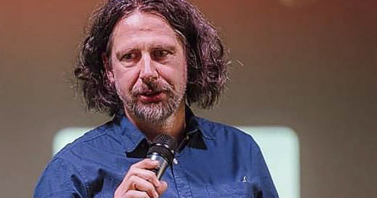 Múlt és jövő a mikrofonnál