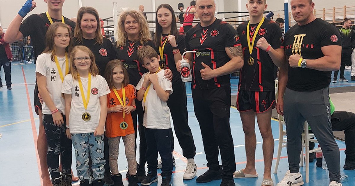 Nyolc éremmel tértek haza