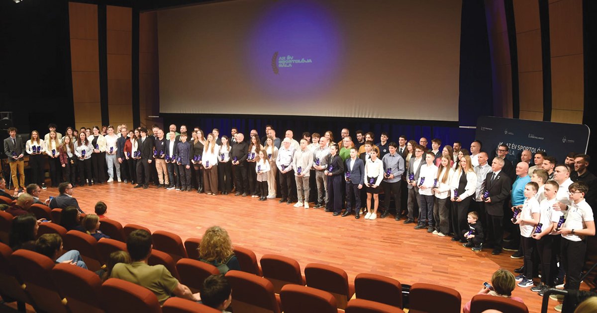 Hódeszkás és cselgáncsozó az élen