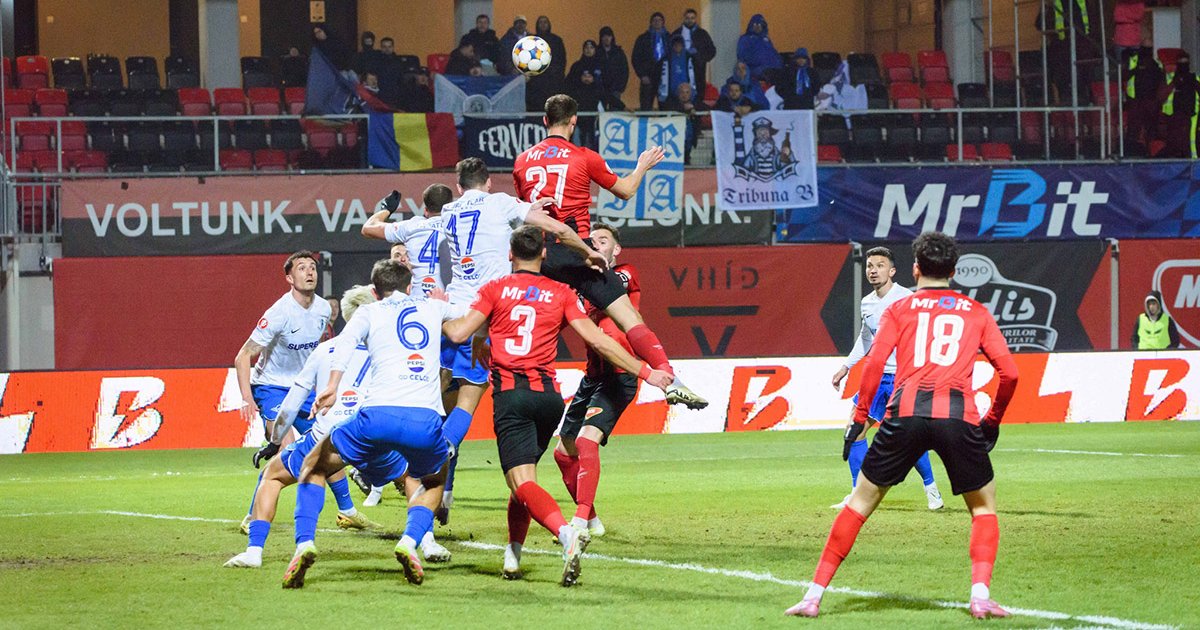 „Háború” következik