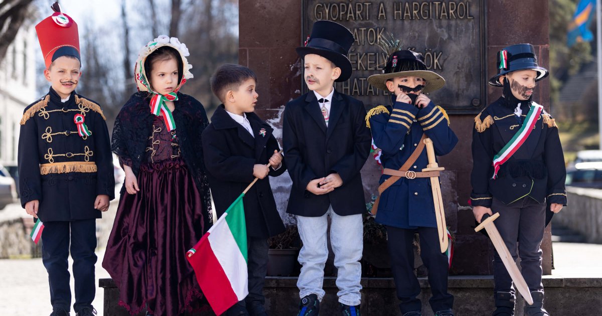 Óvodások emlékeztek meg a forradalomról