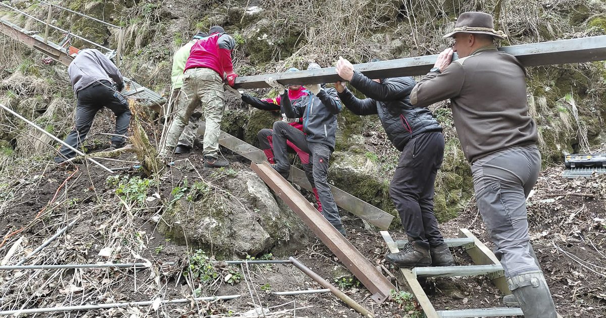 Megjavították az Almási-barlang feljáróját