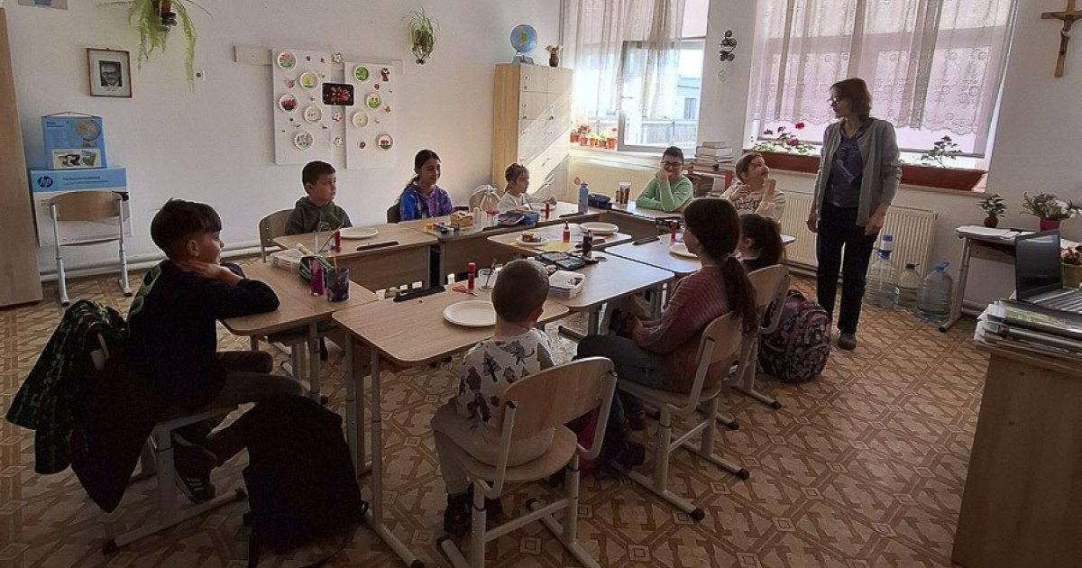 Csökkenő diáklétszám Maroshévízen és Borszéken