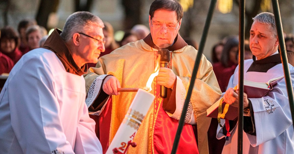 Tűz- és vízszentelés Csíksomlyón