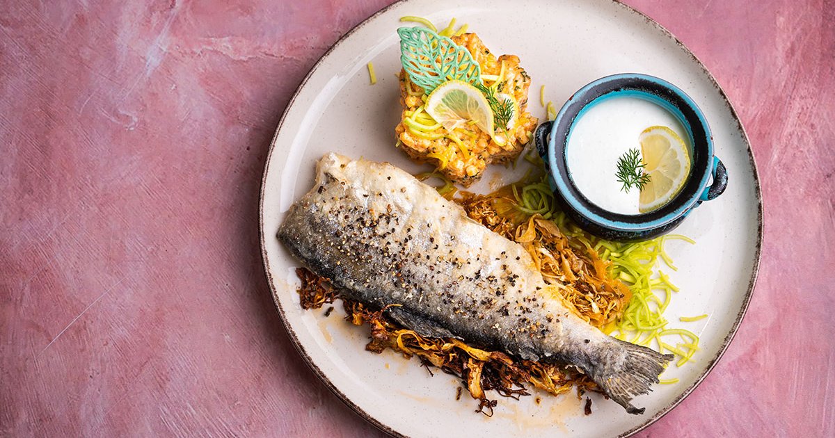 Párolt pisztrángfilé káposztás tésztával