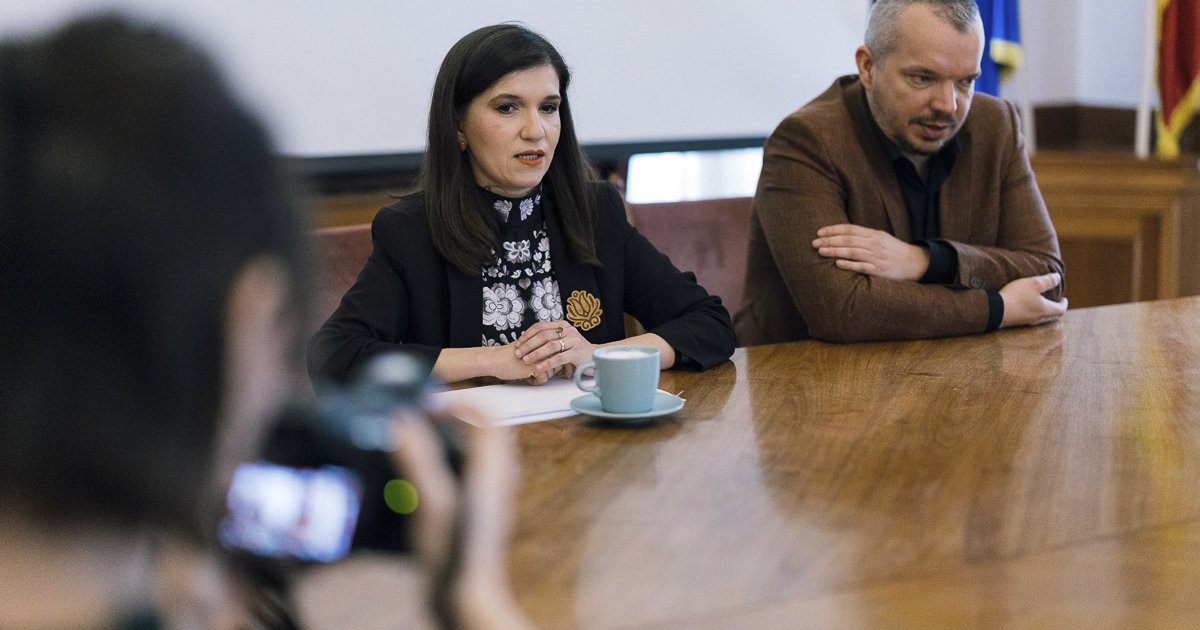 Szűkösen, de színesen