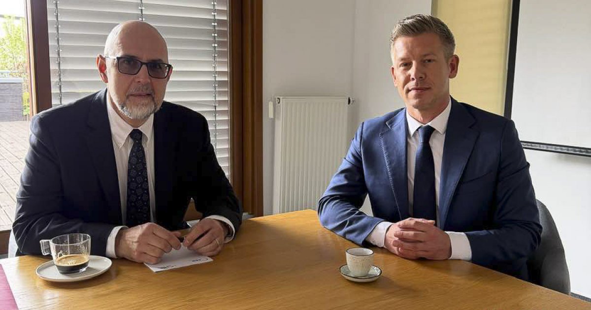 Fátylat borítanak a múltra, de ennek vannak feltételei