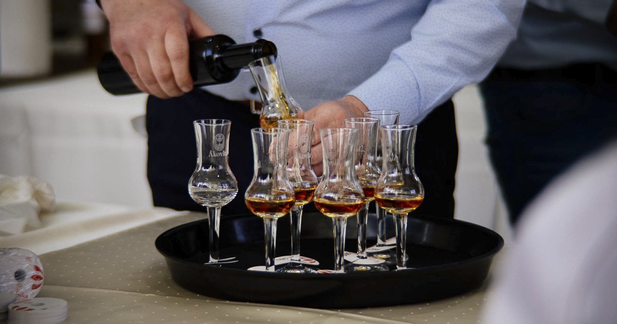 A legnemesebb pálinkákat bírálták