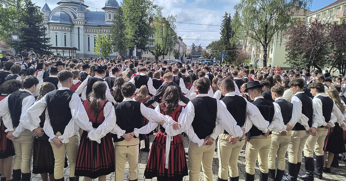 Kapocs múlt és jövő között