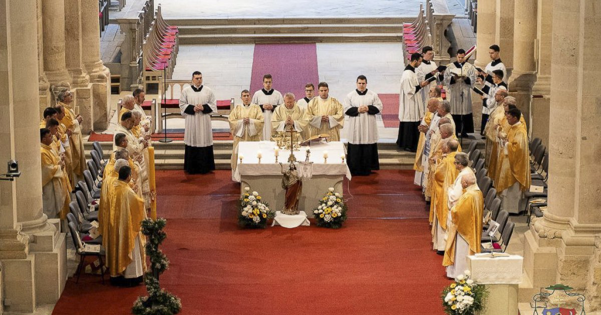 Egységben és szolgálatban