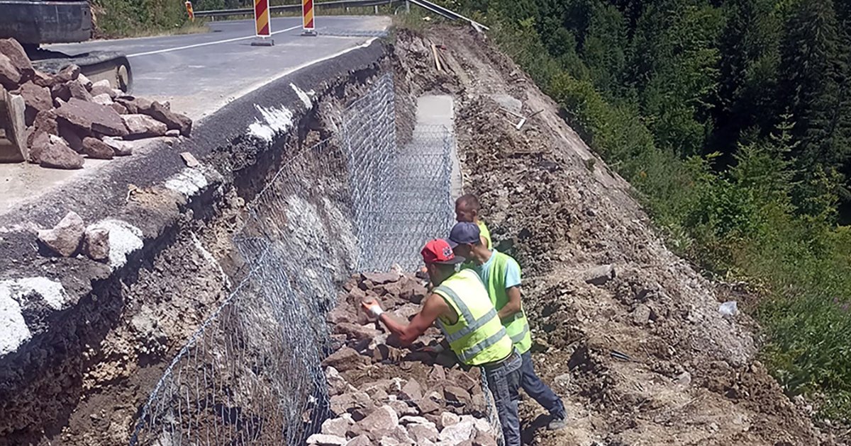 Megsüllyedt a tavaly javított útszakasz Nyergestetőnél
