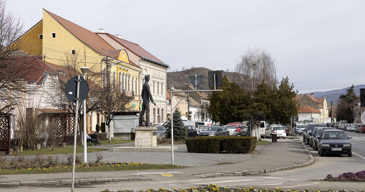 Hat utca újul meg Székelykeresztúron