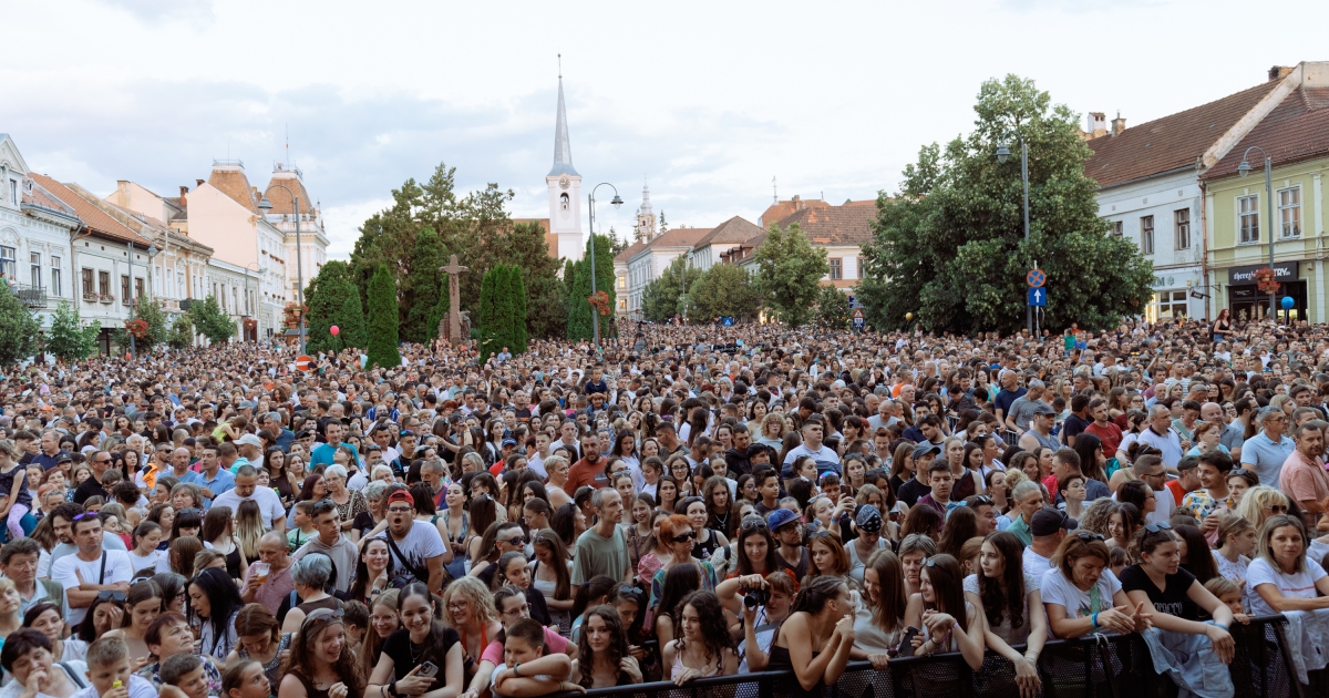 Csak a nap felé nézett Székelyudvarhely