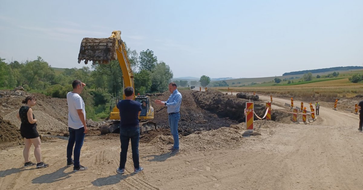 Épülnek a hidak, támfalak, heteken belül aszfaltozhatnak is