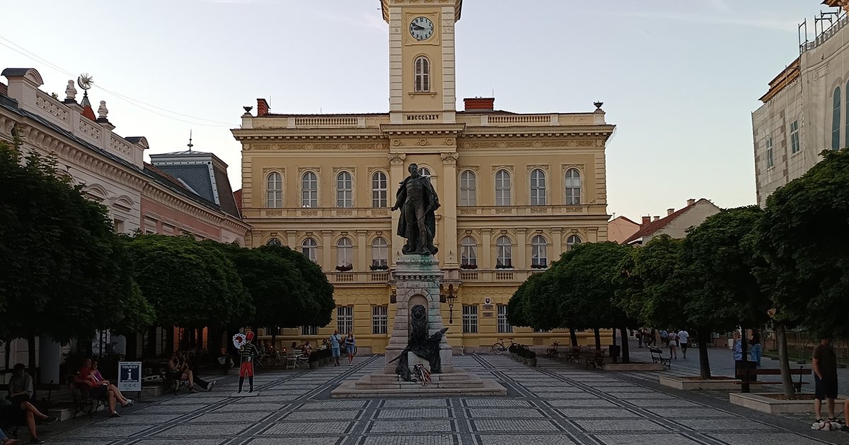 Boldog aratás