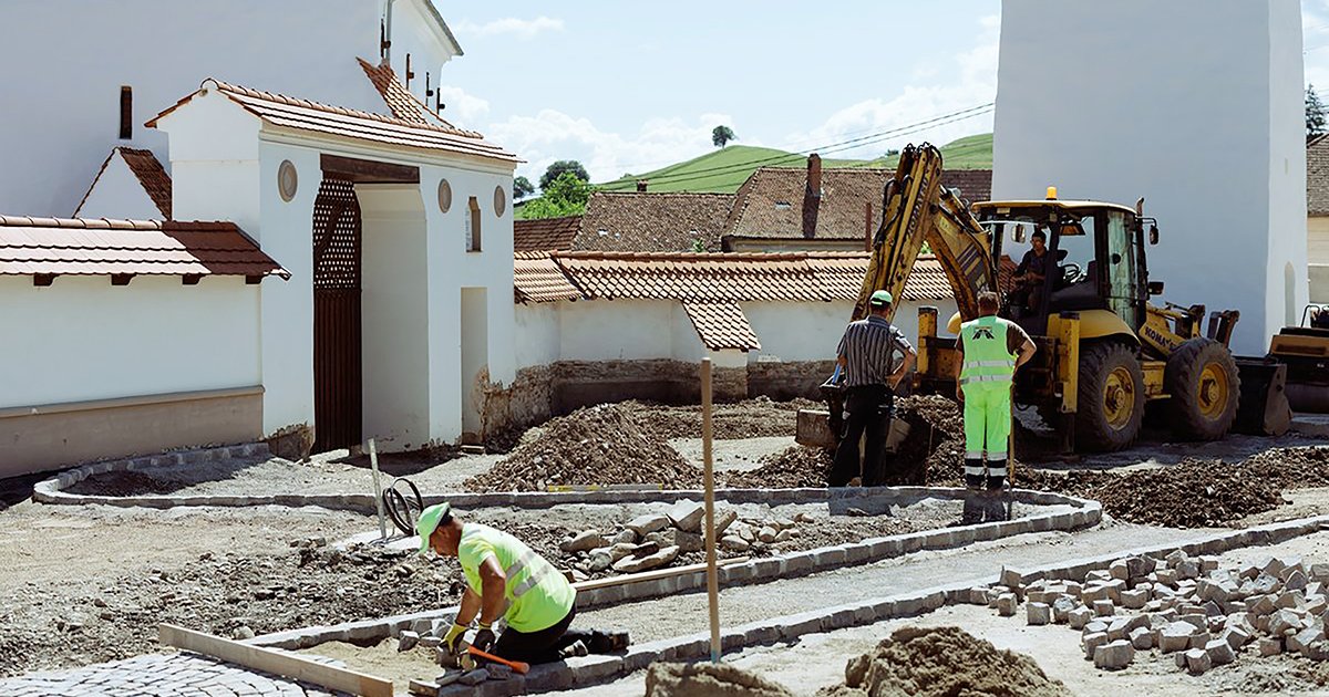 Megújul a templom előtti tér