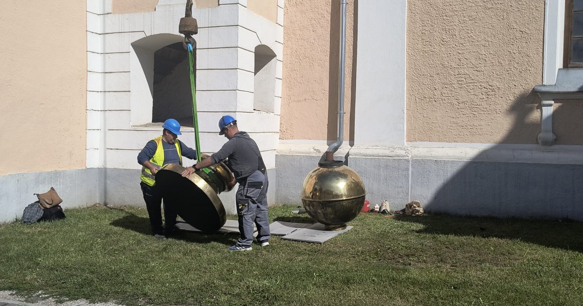 Helyére került a toronygomb, új időkapszulával