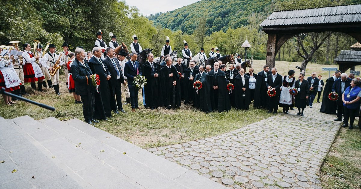 Láthatóvá váló isteni szeretet