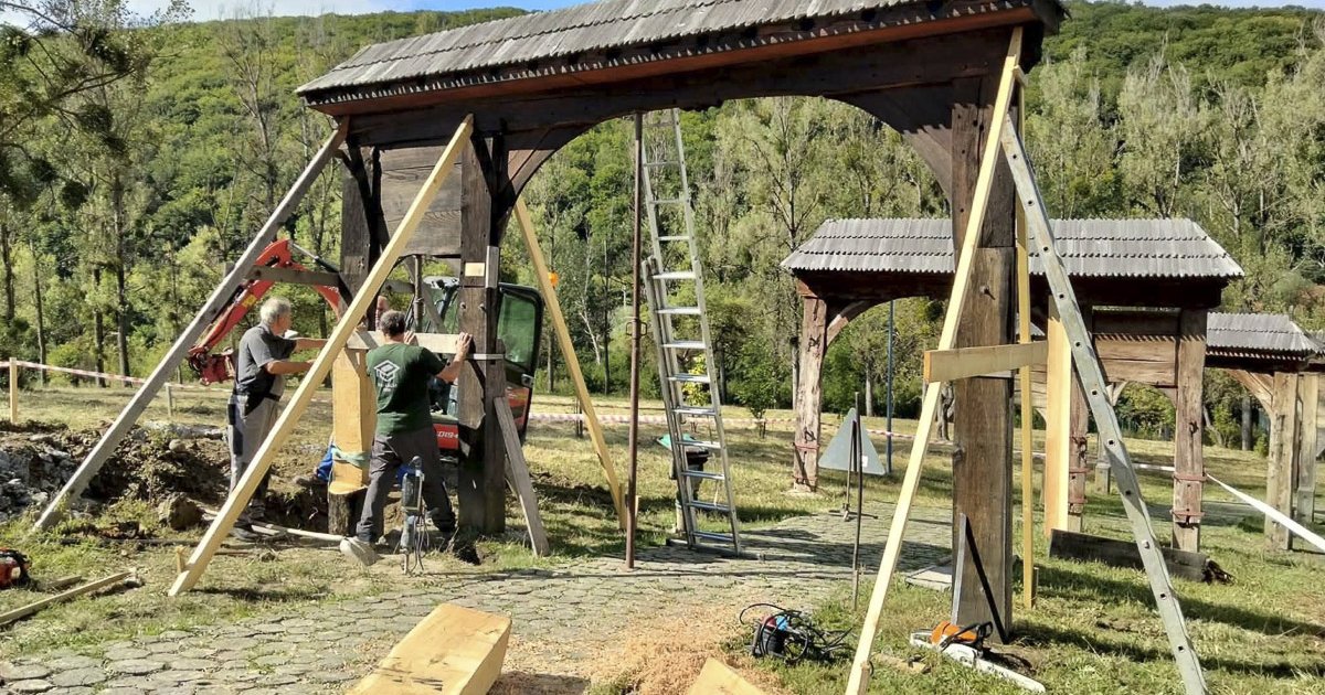Három székelykaput restauráltak