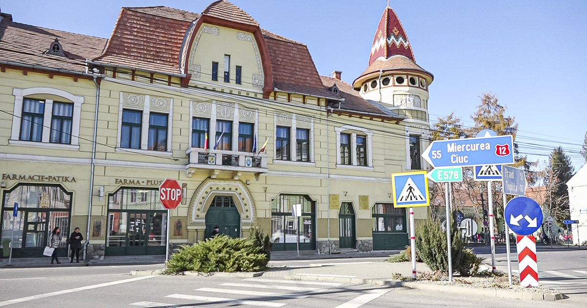 Napelemrendszerre pályáznak