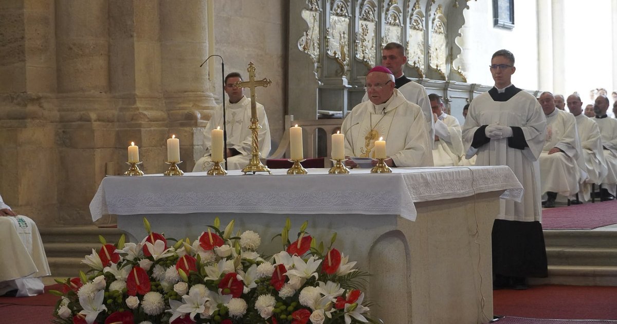 Őrzők és példaképek