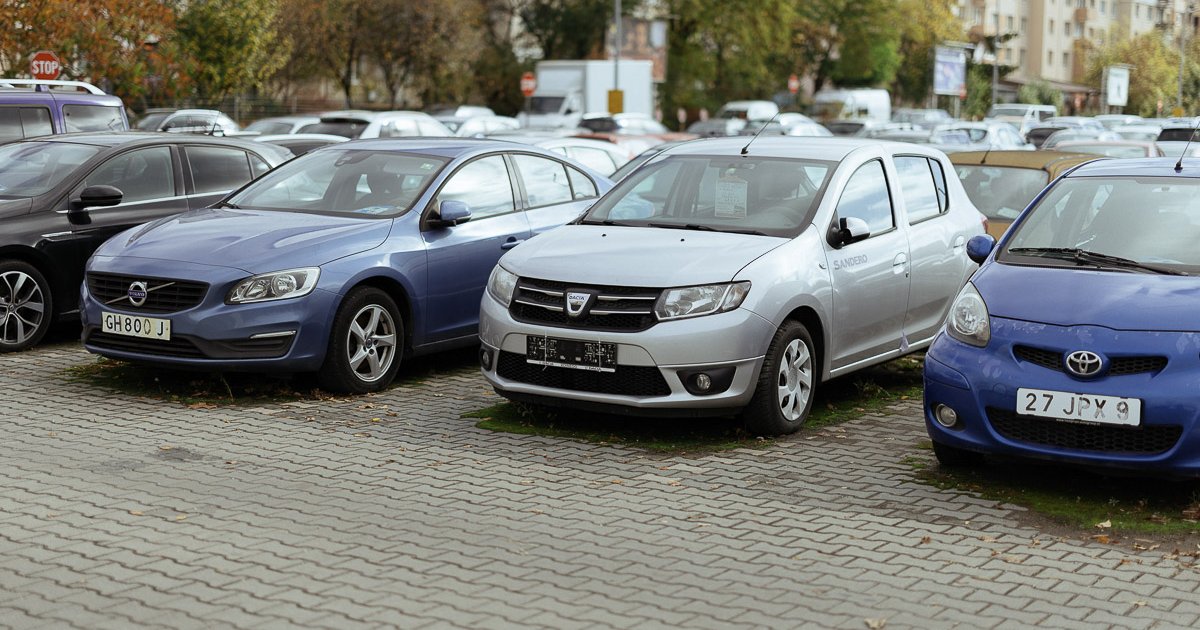 Jelentős visszaesés a gépjárműpiacon