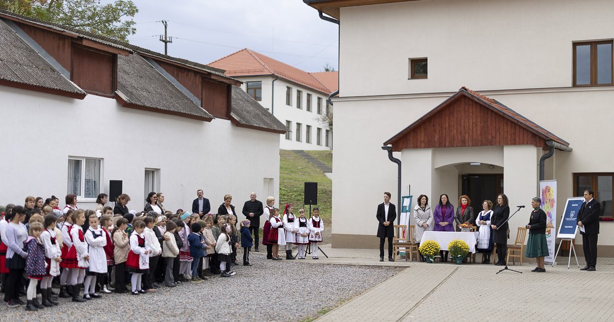 Tanintézeteket avattak Szentegyházán