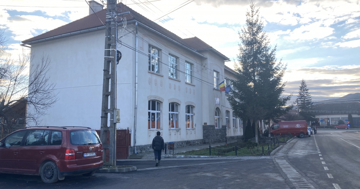 Tizenkét falut érintett az áramingadozás