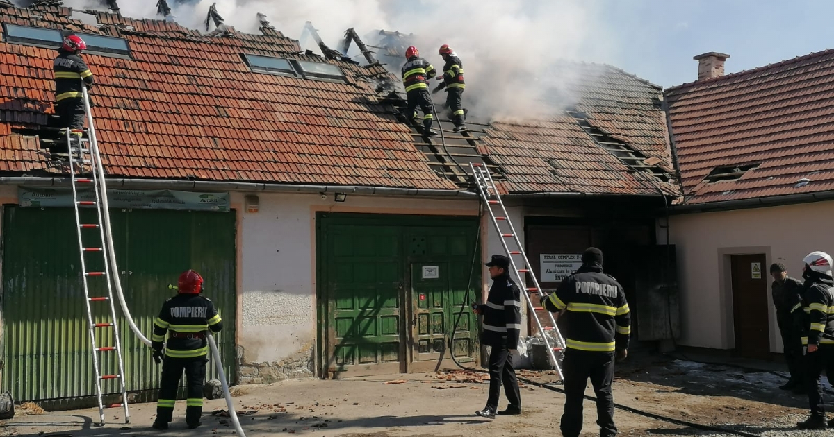 Tűz ütött ki egy csíkszeredai öntőműhelyben