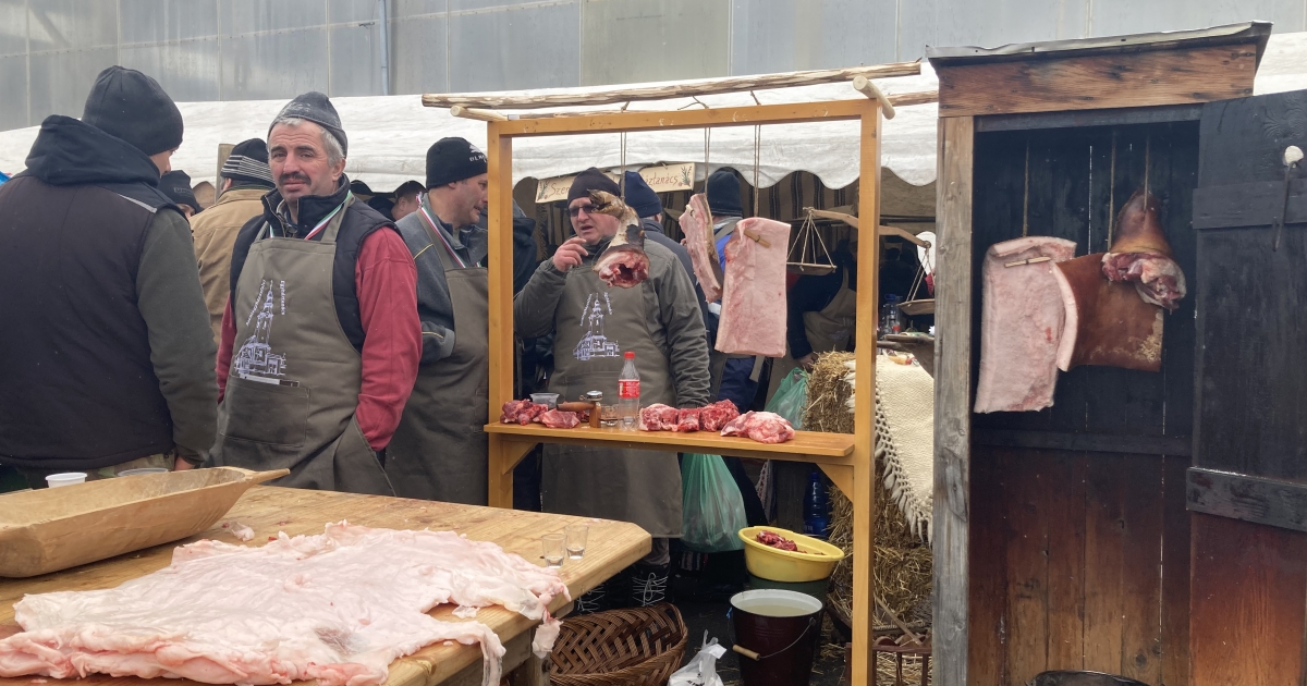 Disznót vágtak Szentegyházán is