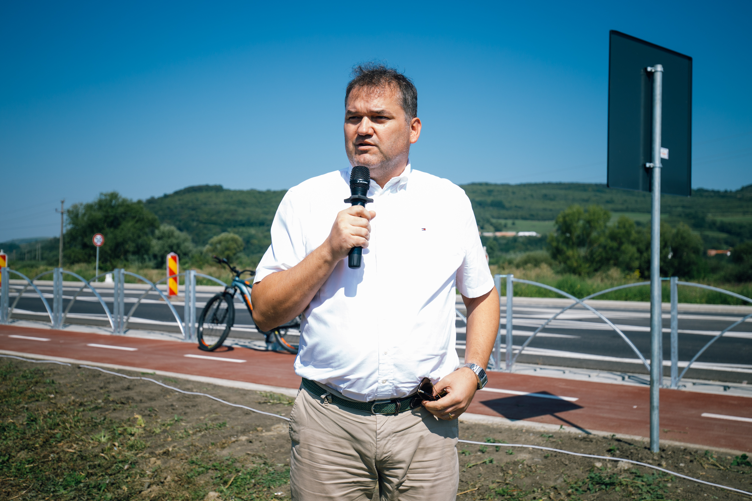 Elkészült Hargita megye legmodernebb útszakasza Elkészült Hargita megye legmodernebb útszakasza