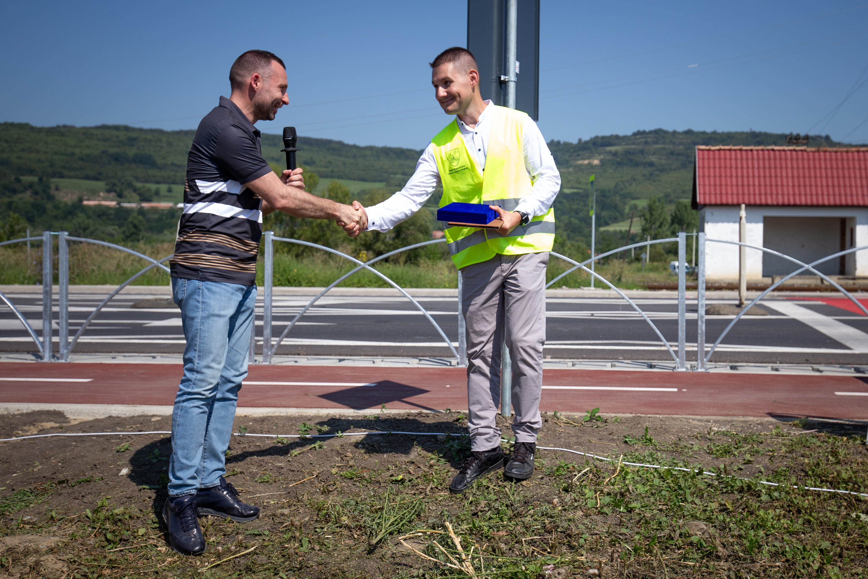 Elkészült Hargita megye legmodernebb útszakasza Elkészült Hargita megye legmodernebb útszakasza