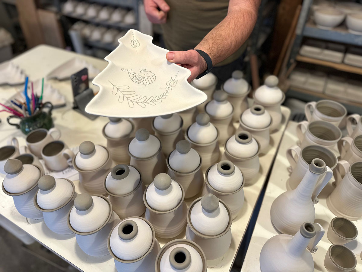 Kemecse Manufaktúra: hazatalált kerámiák Kemecse Manufaktúra: hazatalált kerámiák