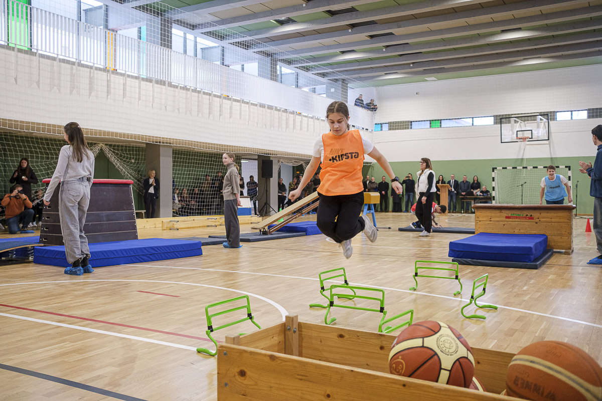 Régi iskola 21. századi tornateremmel