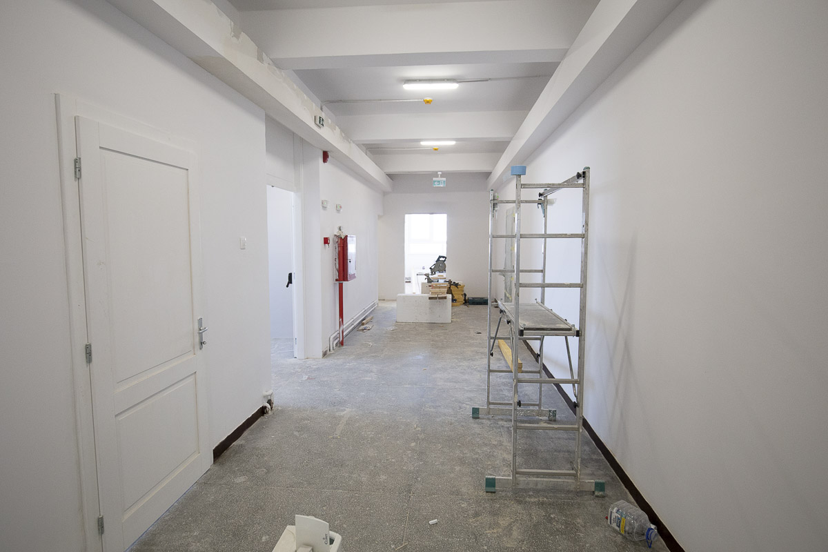 Nem adták át határidőre az Orbán Balázs Általános Iskolát