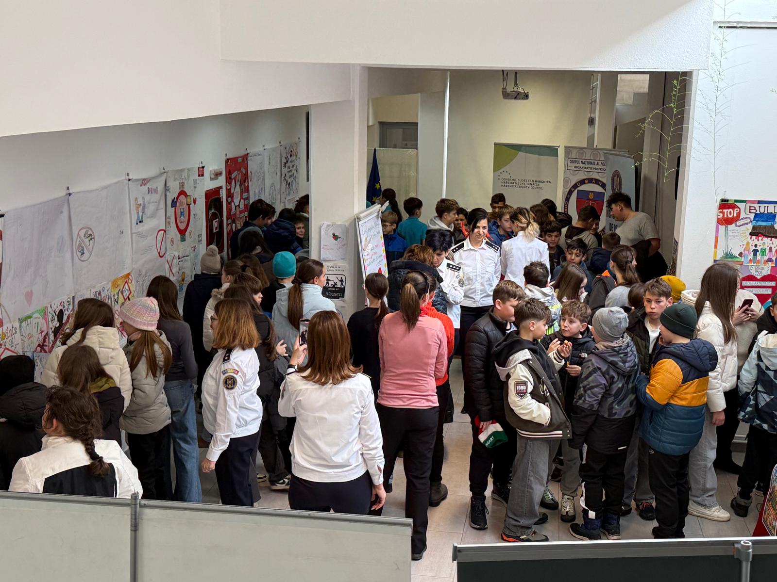 Erőszakmentesség a gyermekek szemével Erőszakmentesség a gyermekek szemével