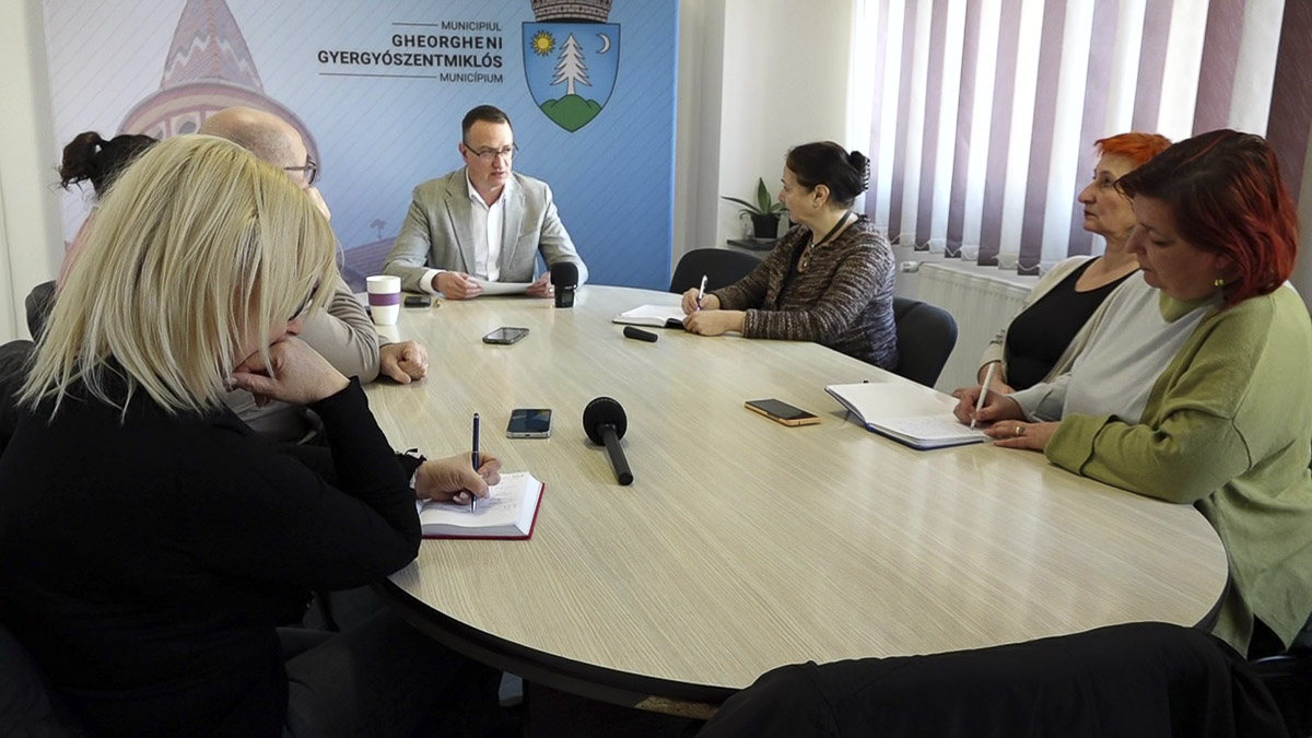 Bukaresti vétó az adócsökkentésre