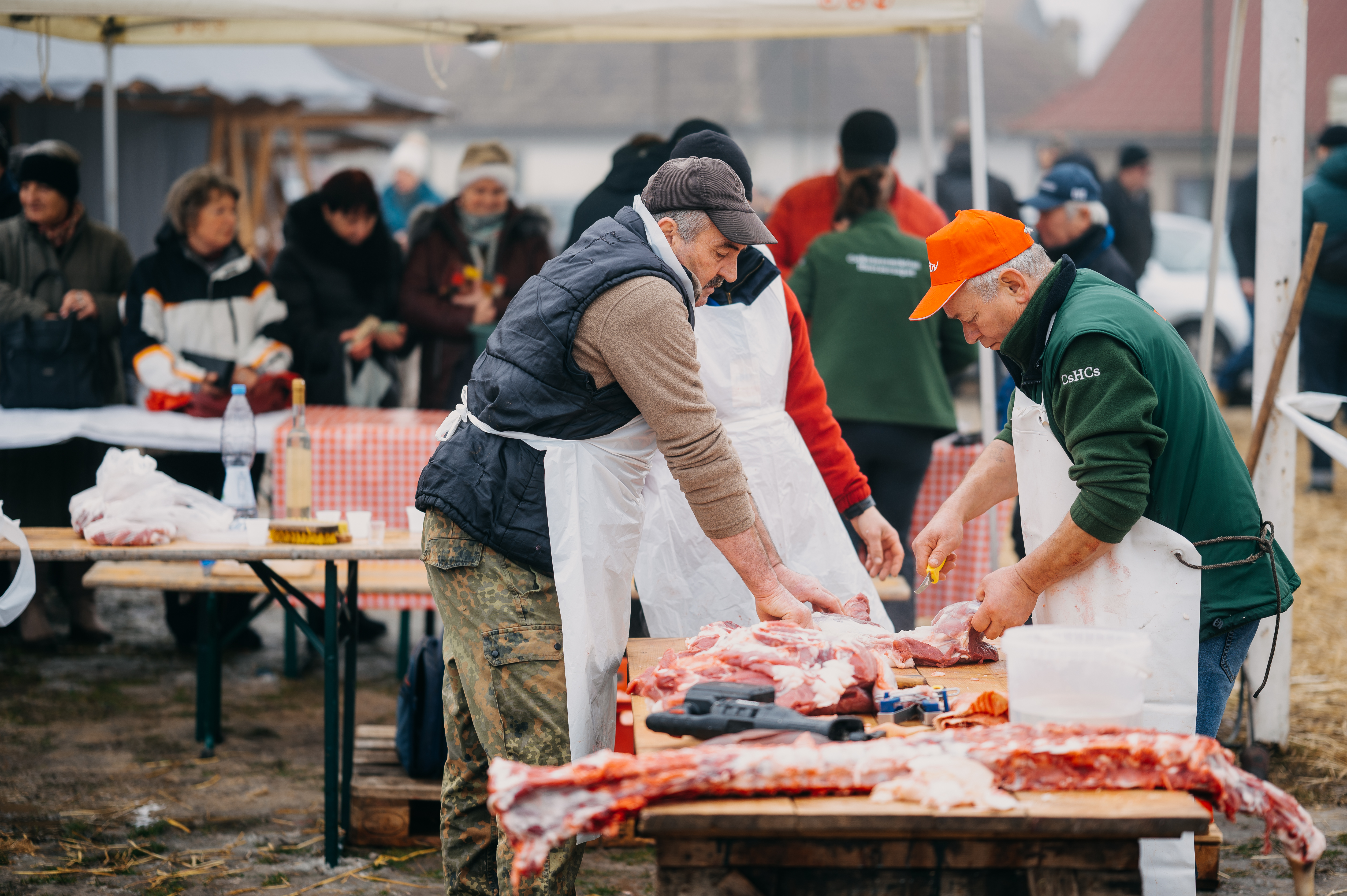 Csíkszentmiklóson tudják, mi kell a jó kolbászhoz