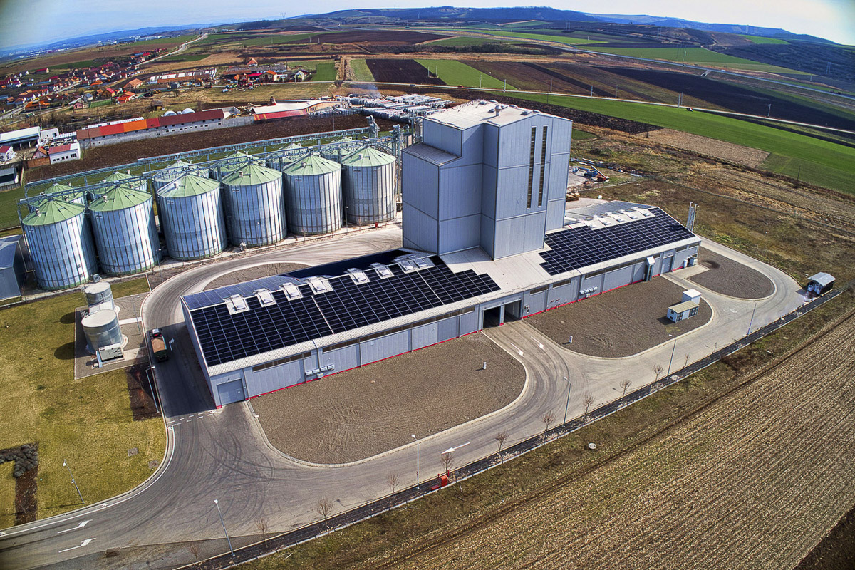 Héja árnya a baromfiágazat felett