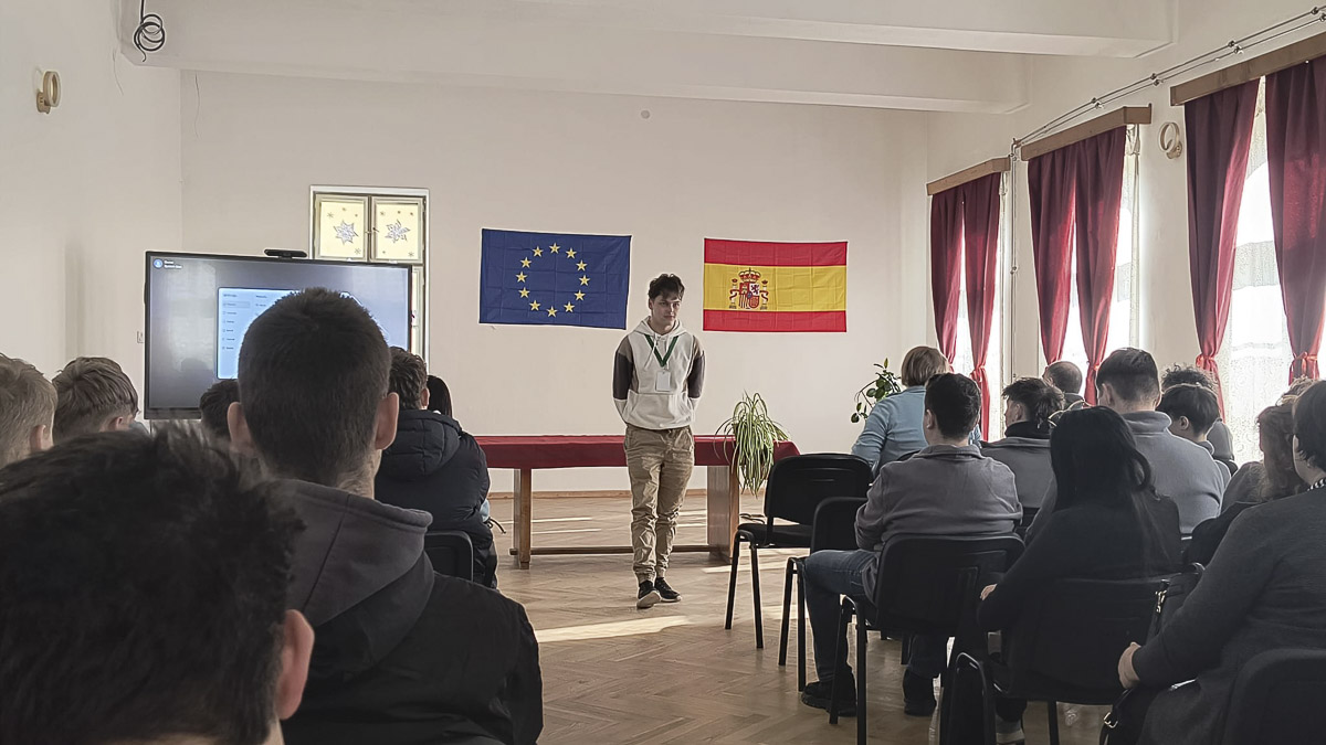 Idegenvezetés, fodrászat és Gibraltár