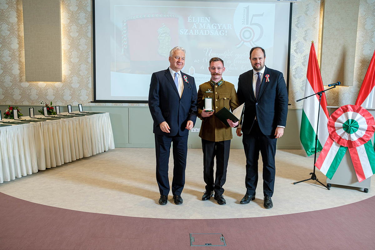 A megmaradás szolgálatában A megmaradás szolgálatában