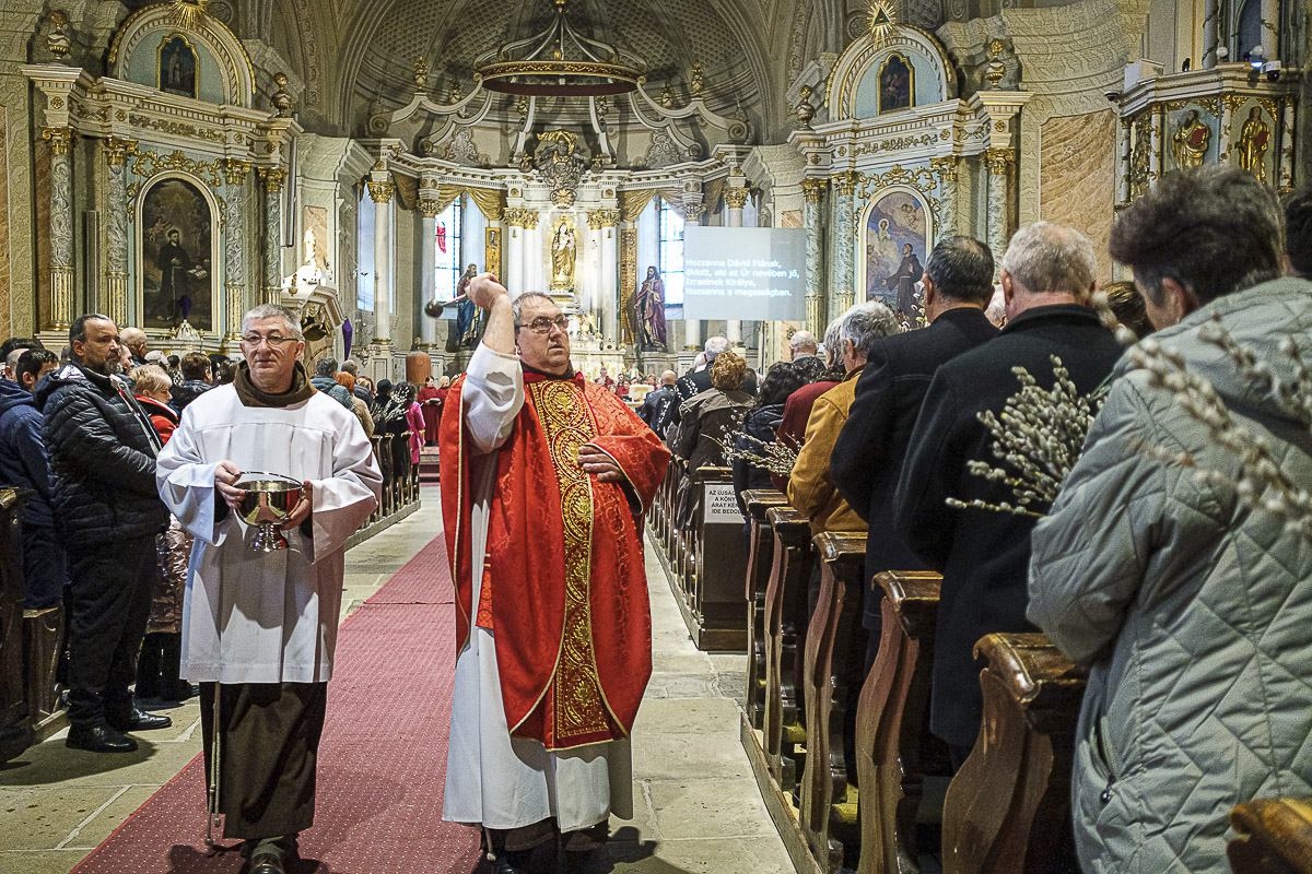 Hozsannától a passióig