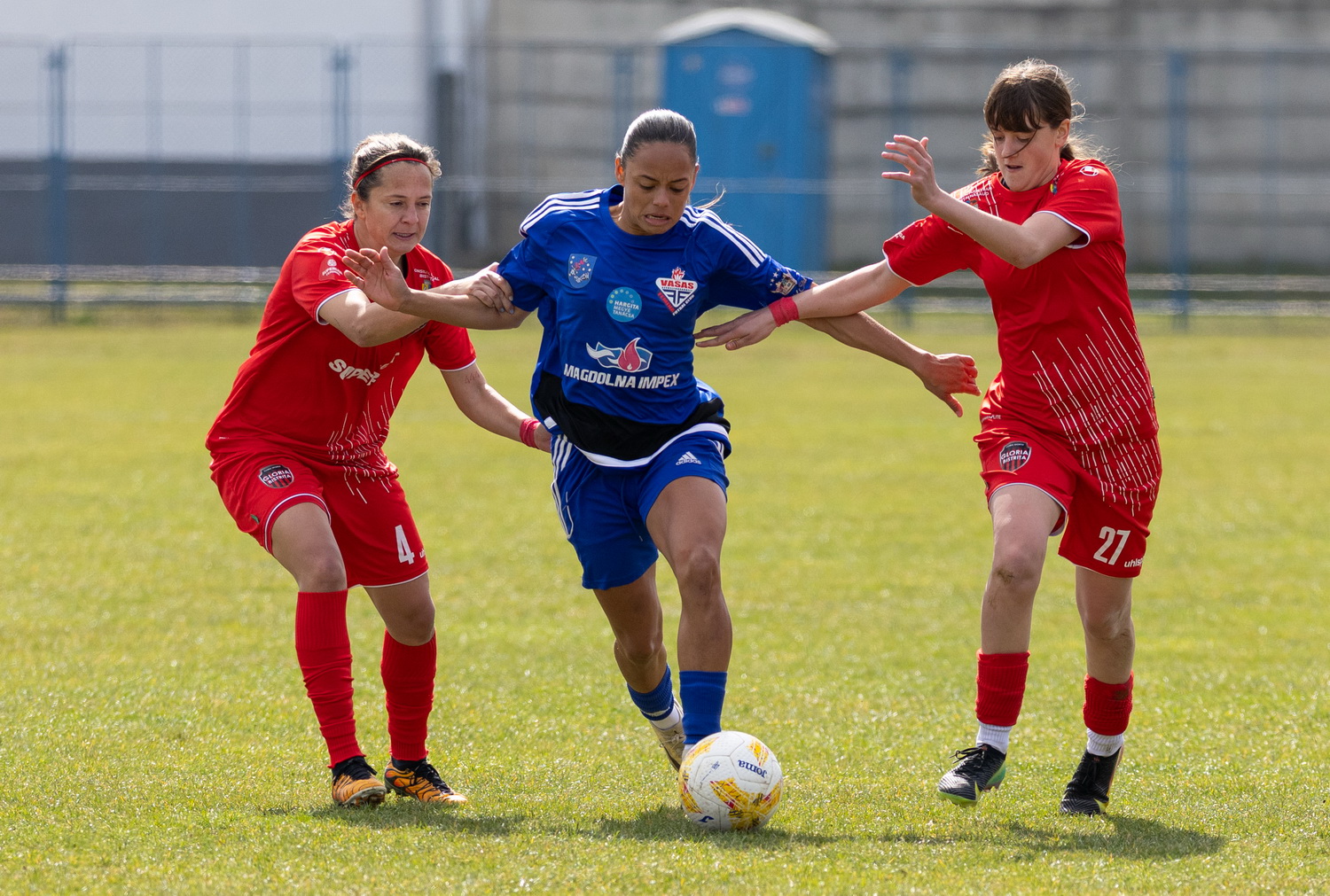 Sikerek és akadályok