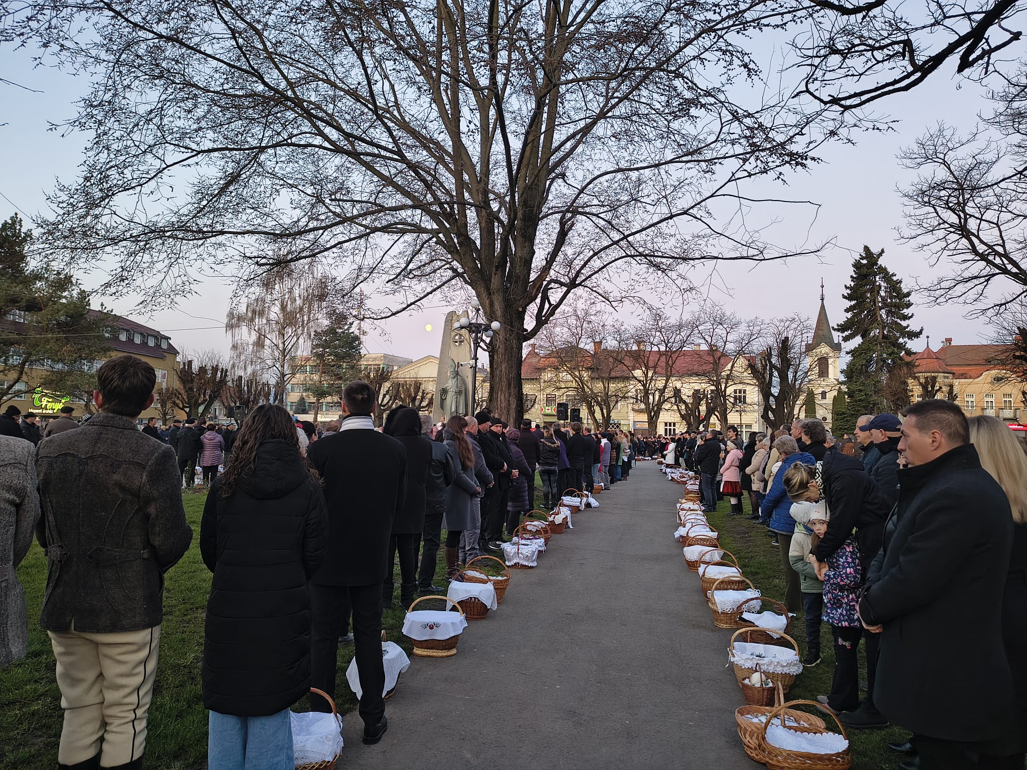 Ételszentelés a város szívében Ételszentelés a város szívében